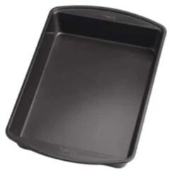 Wilton 2105-6060 Perfect Results Everglide Metal Safe Oblong Cake Pan