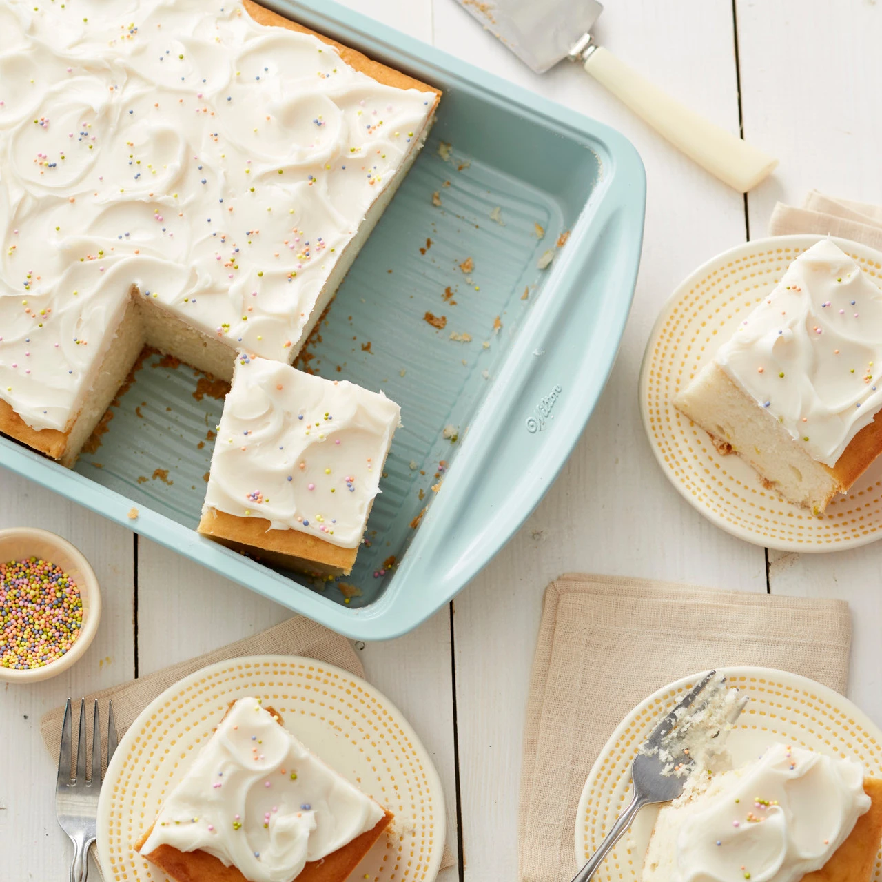 Wilton Texturra Performance Non-Stick Bakeware Oblong Pan, 9 X 13-Inch 8 Wilton Texturra Performance Non-Stick Bakeware Oblong Pan, 9 X 13-Inch - Image 6