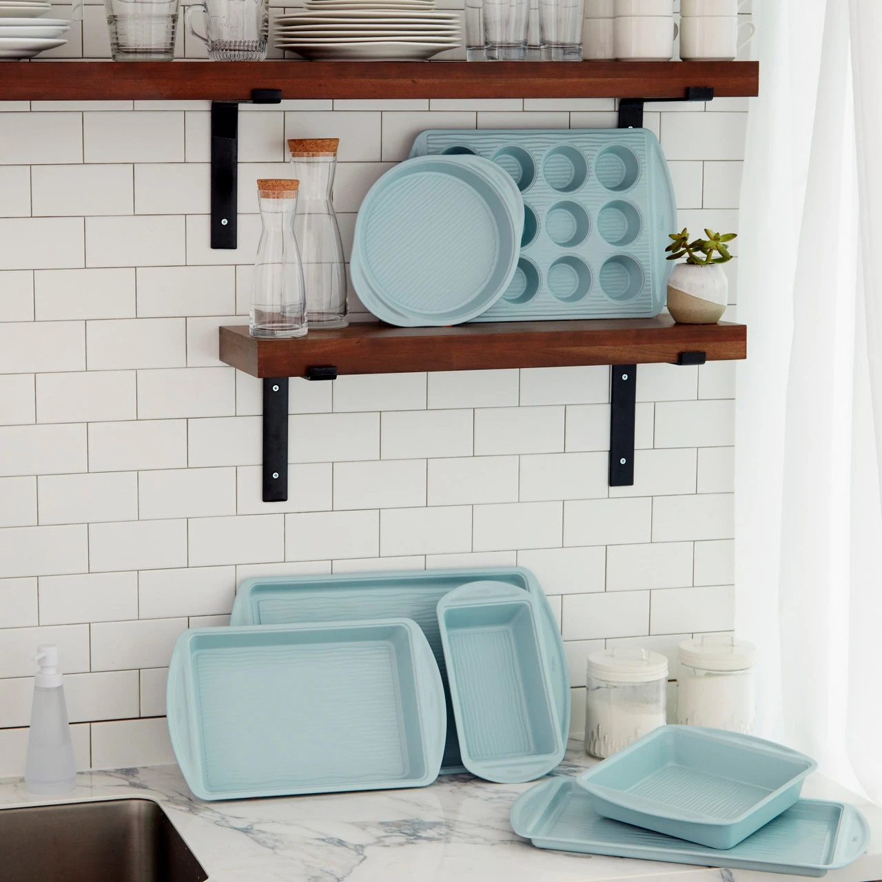 Wilton Texturra Performance Non-Stick Bakeware Cookie Pan, 11 X 17-inch 11 Wilton Texturra Performance Non-Stick Bakeware Cookie Pan, 11 X 17-inch - Image 9