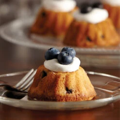 Wilton Mini Fluted Tube Cake Pan, 24-Cavity -Wilton Store epsfxkiis4v1wcb6hafg 60769.1691046828