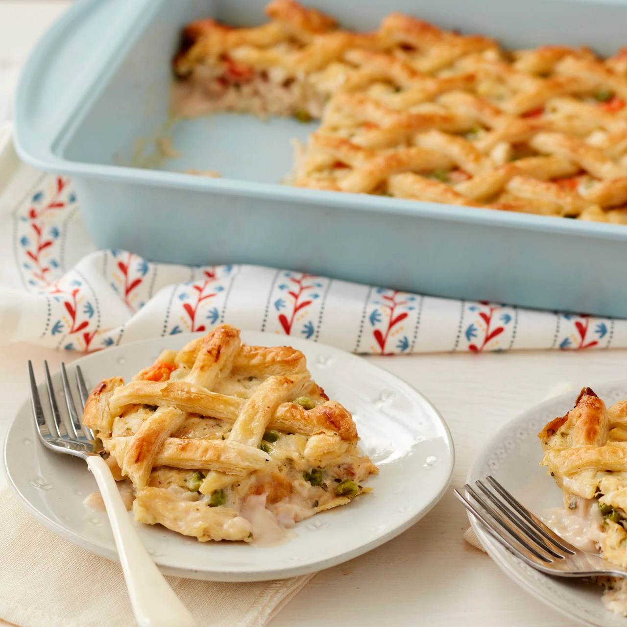 Wilton Texturra Performance Non-Stick Bakeware Oblong Pan, 9 X 13-Inch 9 Wilton Texturra Performance Non-Stick Bakeware Oblong Pan, 9 X 13-Inch - Image 7