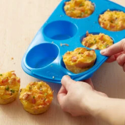 Wilton Easy-Flex Silicone Muffin And Cupcake Pan, 6-Cup -Wilton Store iupq1jt6w6cmjc9xubtr 29287.1691046643
