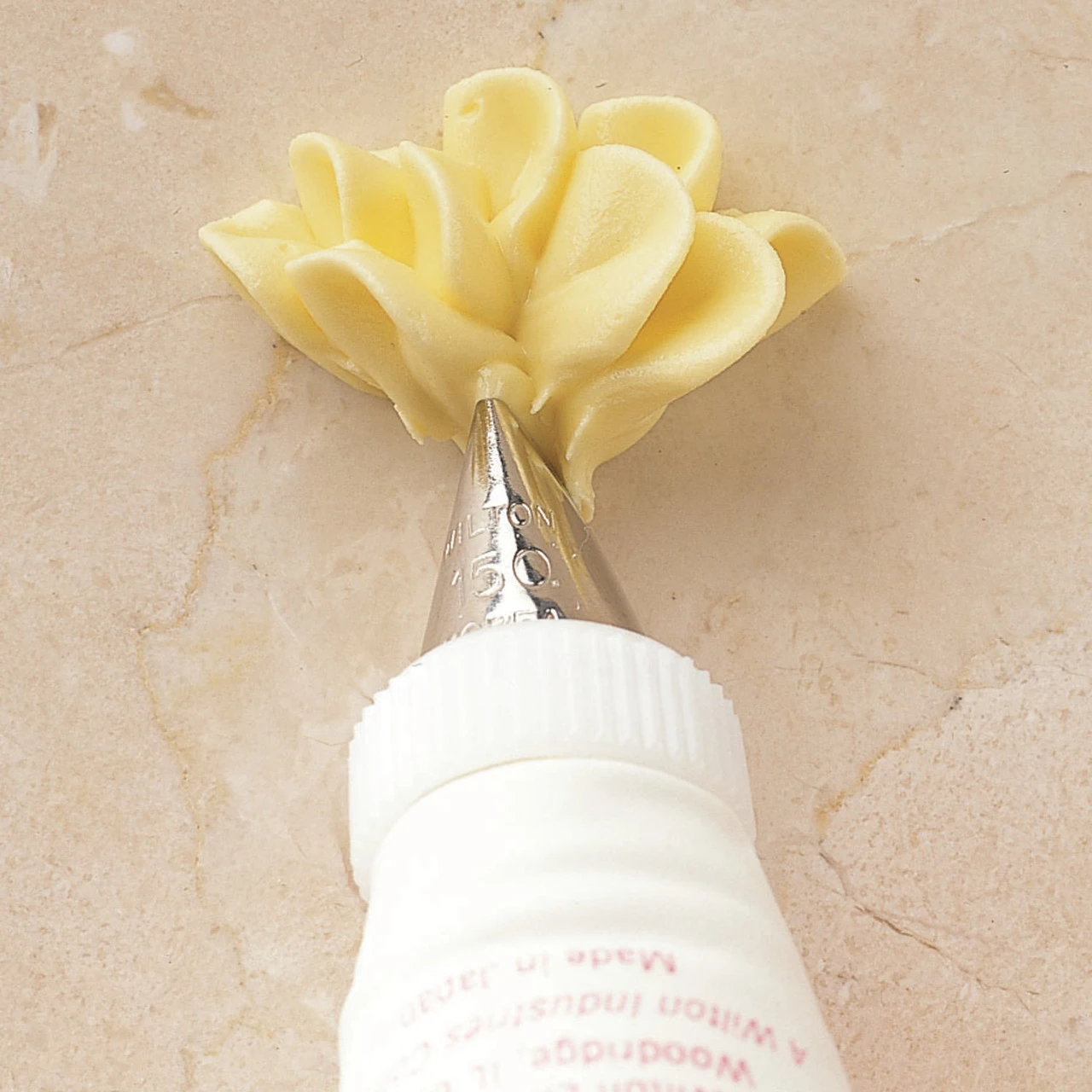 Wilton Decorating Cakes: A Reference And Idea Book By The School 7 Wilton Decorating Cakes: A Reference And Idea Book By The School - Image 5