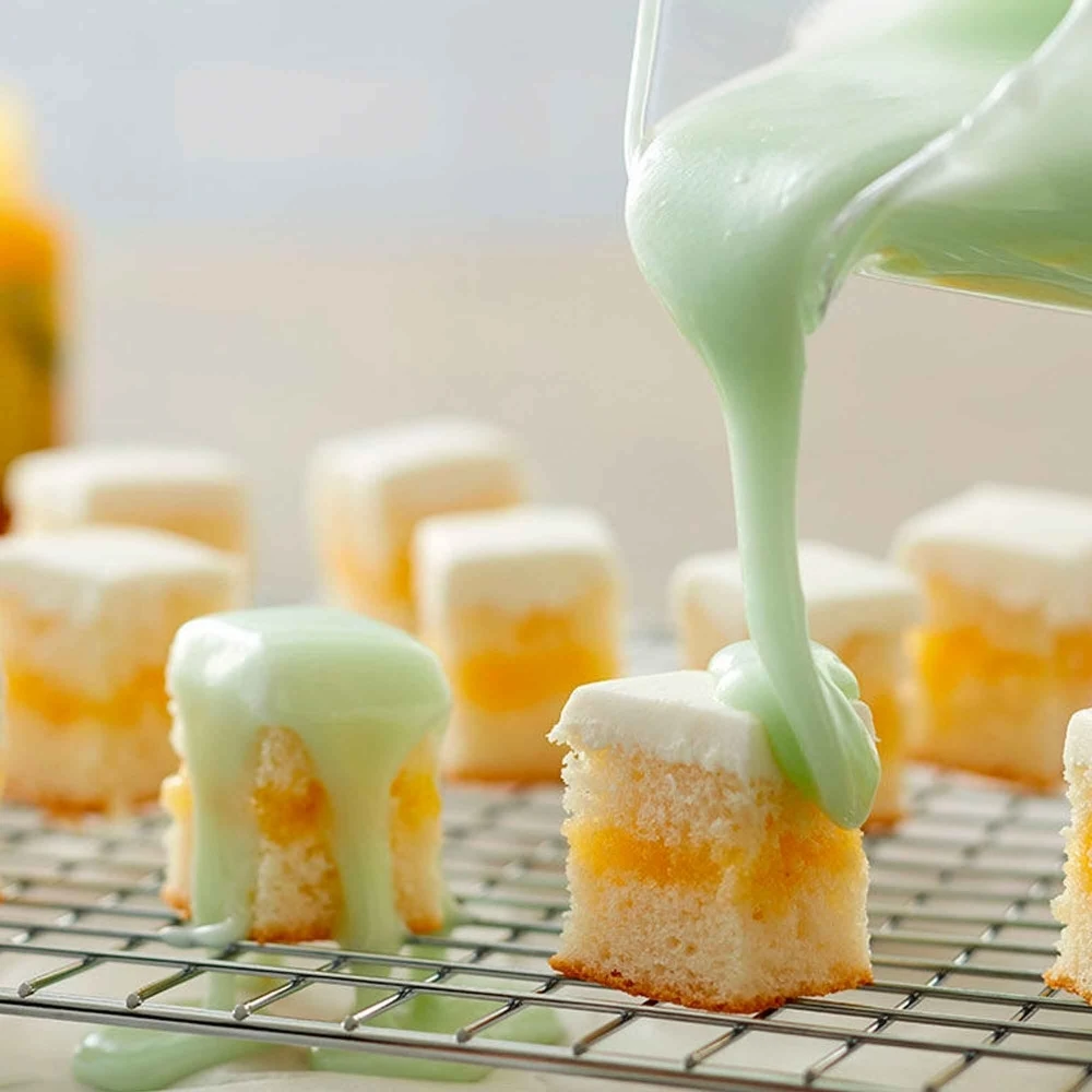 Wilton Bake-N-Coat Set 4 Wilton Bake-N-Coat Set - Image 2