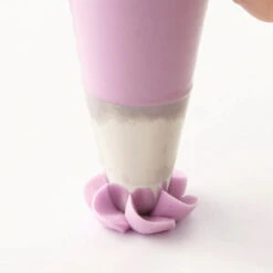 Wilton How To Pipe Simple Icing Flowers Cake Decorating Kit, 68-Piece -Wilton Store yjbtsu0s4r2v2lf7xmqq 82891.1691046812