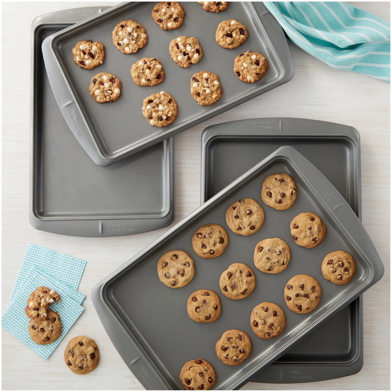 Wilton Ever-Glide Non-Stick Large Cookie Pan, 17.25 X 11.5-Inch 6 Wilton Ever-Glide Non-Stick Large Cookie Pan, 17.25 X 11.5-Inch - Image 4